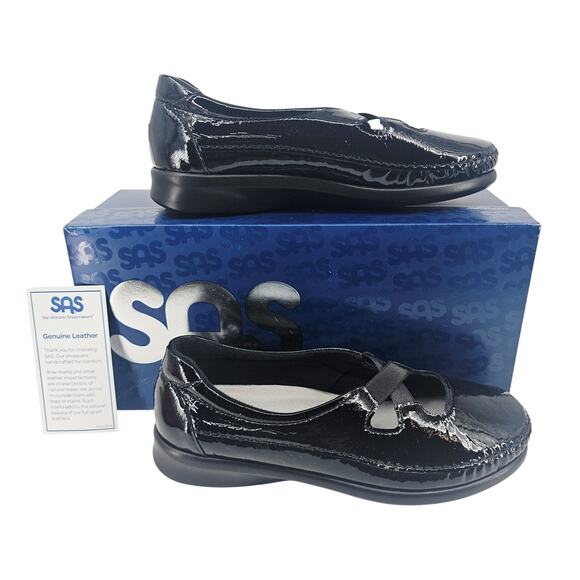 NEW SAS Crissy Black Patent Leather Slip On Loafer Shoe Women's 7.5 W - Picture 1 of 12